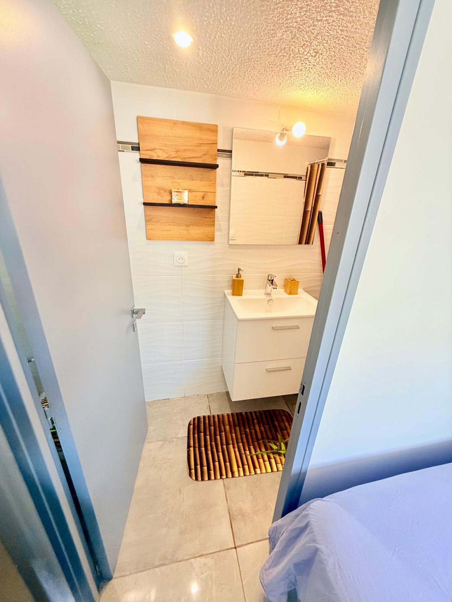 Studio Cosy Equipe A 5Min De La Plage Vieux-Habitants Exterior photo